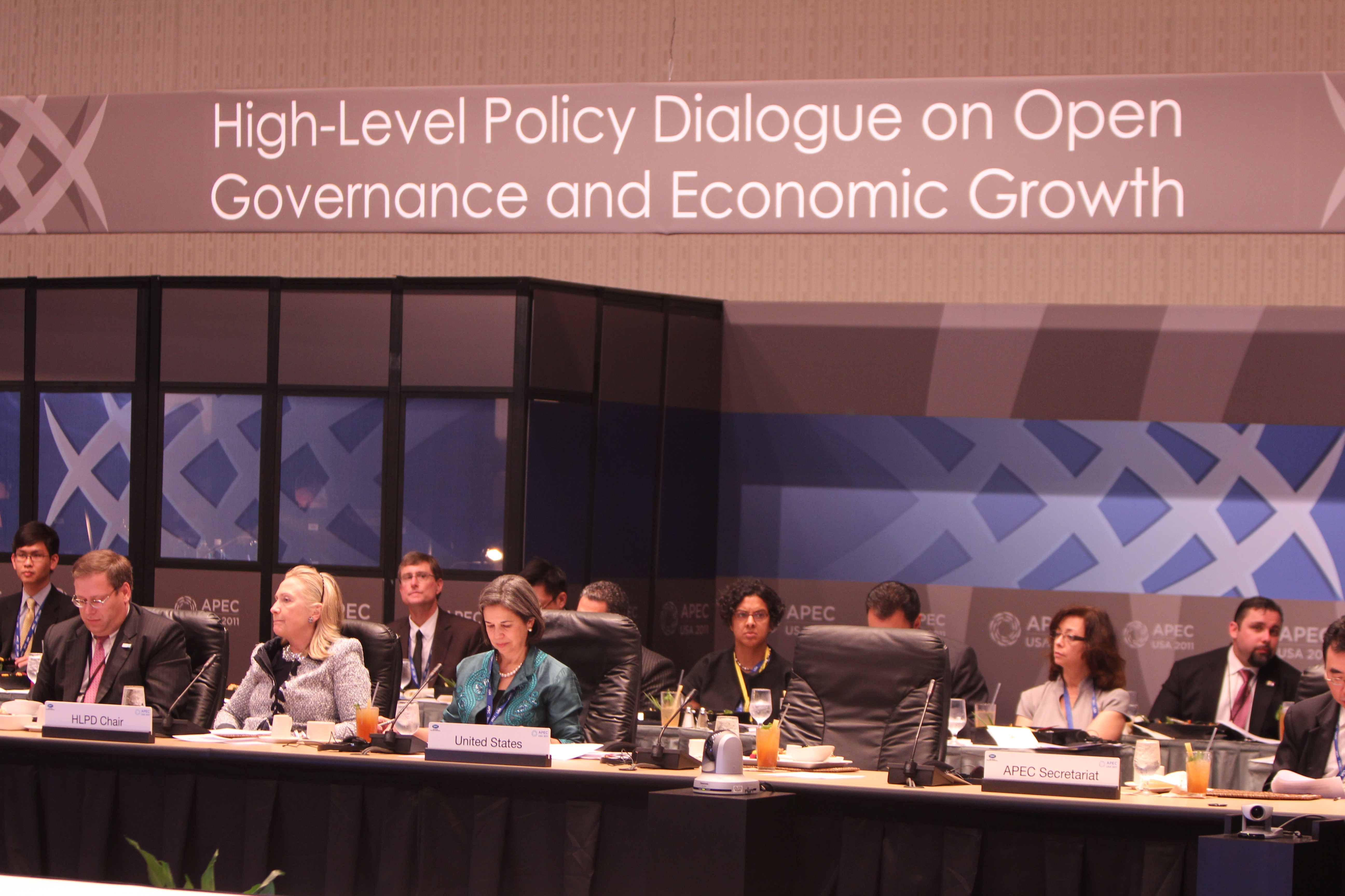 2011 APEC High Level Policy Dialogue on Open Governance and Economic ...