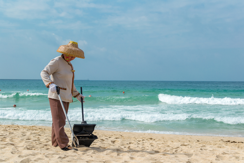 Beach cleanup