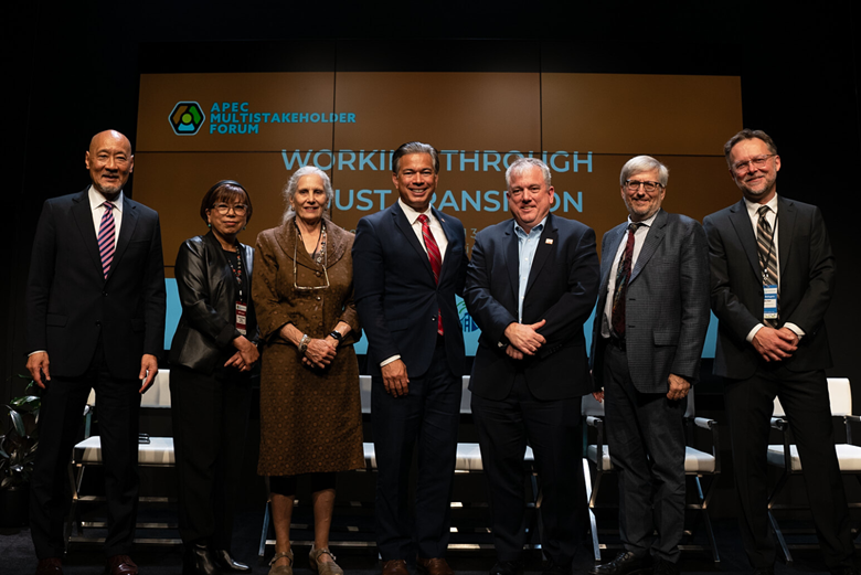 2023 APEC Multistakeholder Forum_Fam Photo