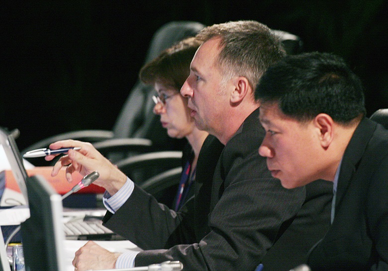 Chair of the Drafting Session, Mr. Gordon de Brower