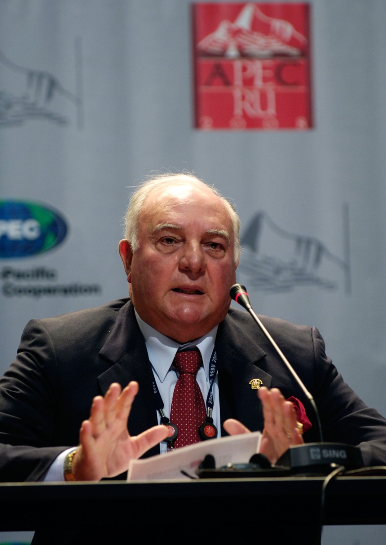 Vice-Admiral Luis Giampietri (APEC 2008 High-Level Commission Chairman)