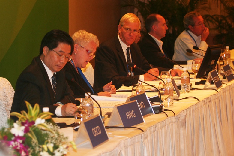 Left to Right: Senior Representative of Food and Agriculture Organisation, He Changchui; Lori Ridgeway; Andy Stoeckel 