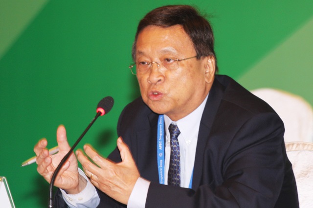 Expert reviewer, Hank Lim Giok Hay 