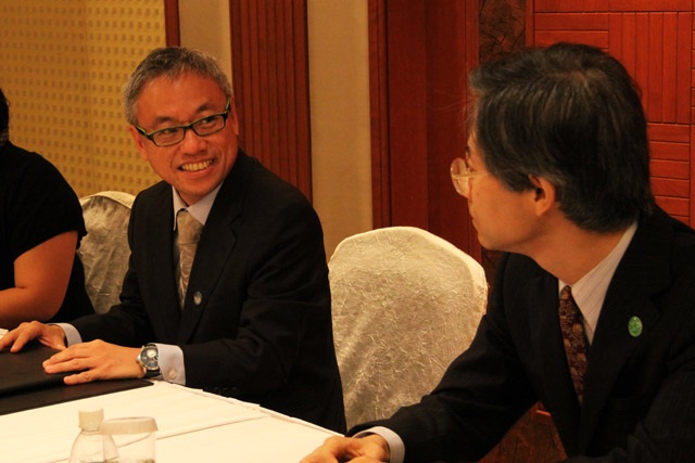 APEC Executive Director, Ambassador Michael Tay and Japanese Senior APEC Official, Mr. Makoto Shiota 