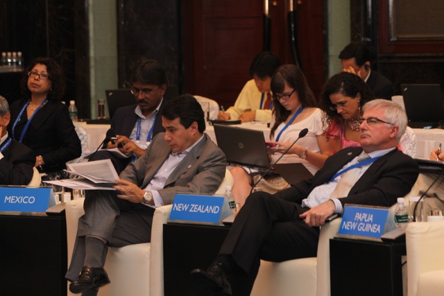 Secretary of Economy, Mexico, Gerardo Ruiz Mateos; Minister of Trade, New Zealand, Tim Groser 