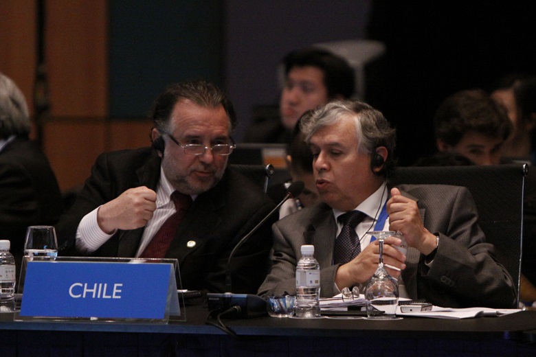 Mariano Fernandez, Minister of Foreign Affairs, Chile; Carlos Furche, Vice Minister of International Commerce, Chile