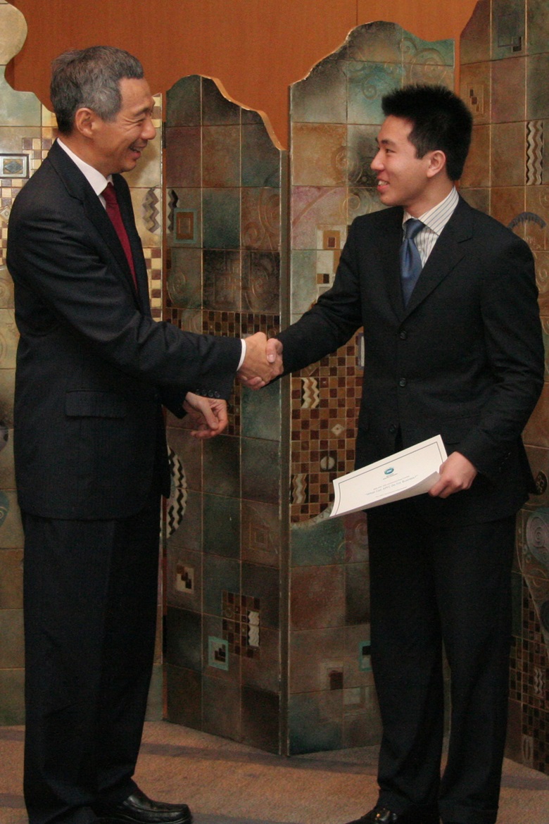 Prime Minister Lee Hsien Loong of Singapore and Geoffrey See, Winner