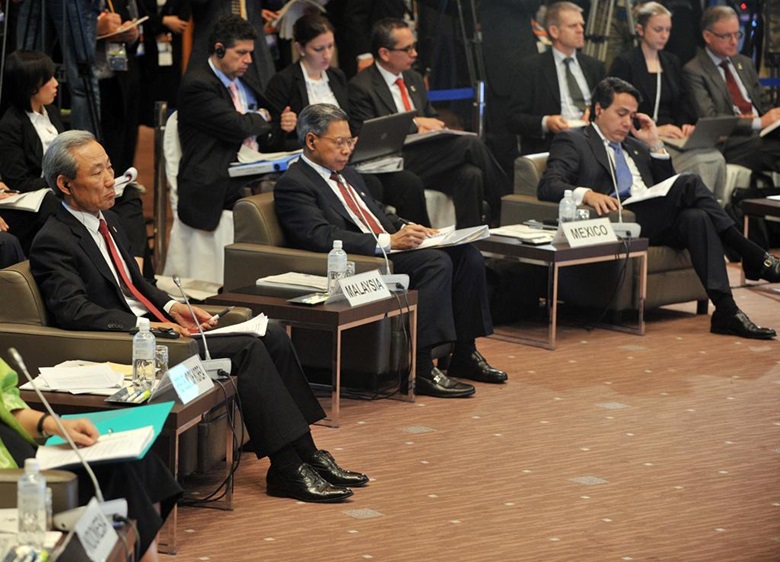 Korea Minister for Trade, Jong-hoon KIM, Malaysia Minister of International Trade and Industry, Mohamed MUSTAPA and Mexico Secretary of Economy, Gerardo RUIZ MATEOS 