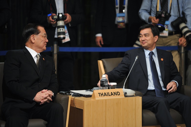 Lien Chang, Chairman, National Policy Foundation (right) and Abhisit Vejjajiva, Prime Minister of Thailand (right)