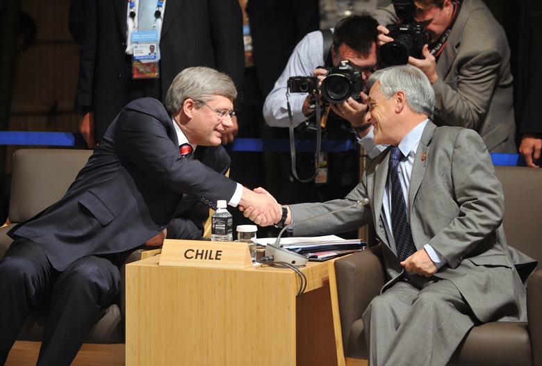 Stephen Harper, Prime Minister of Canada (left) and Sebastian Pinera Echenique, President of Chile (right)