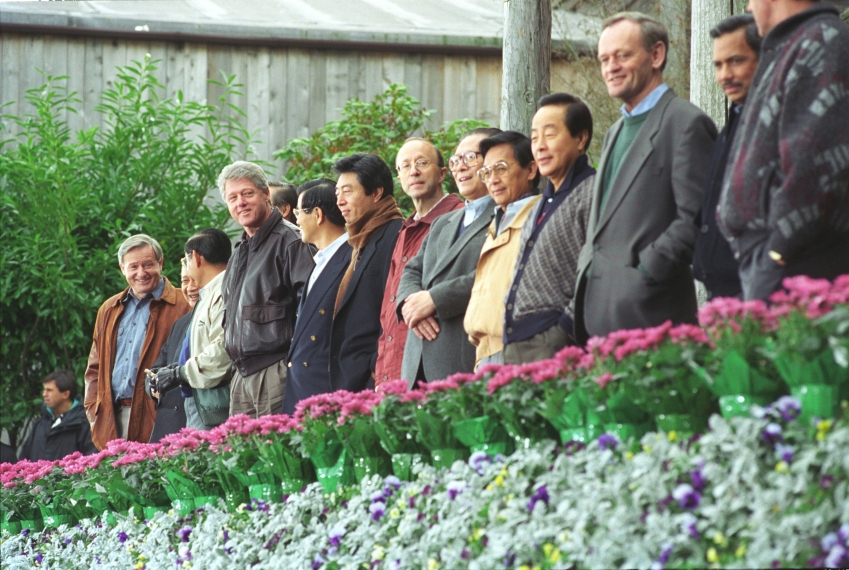 Photo Journal: Charting 25 Years of APEC Progress | APEC