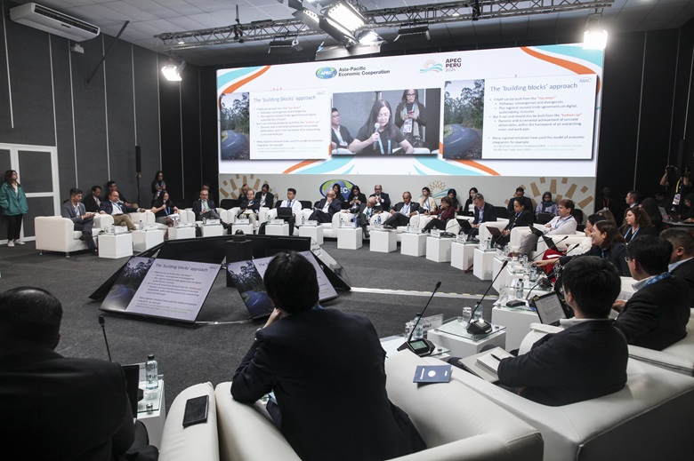 53716525285_ddc5bfa35e_k