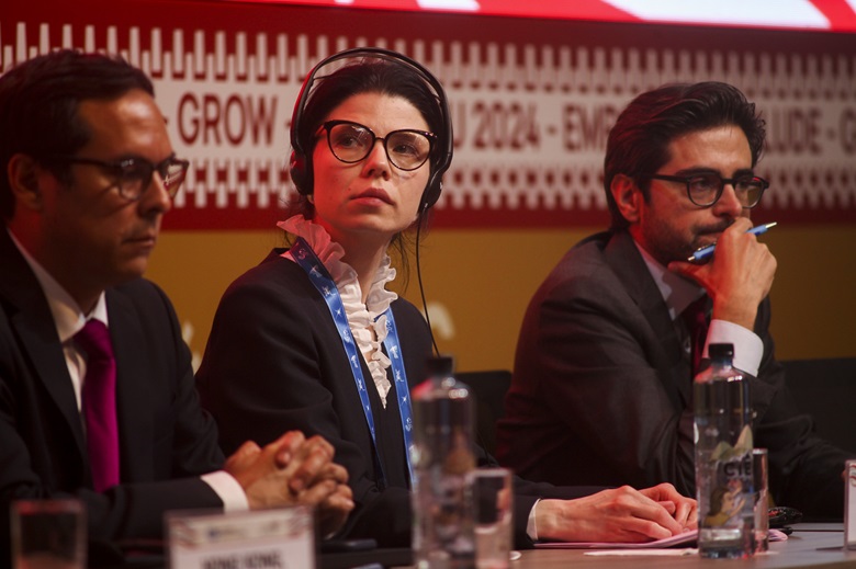 53561954274_2d77a2dca1_k