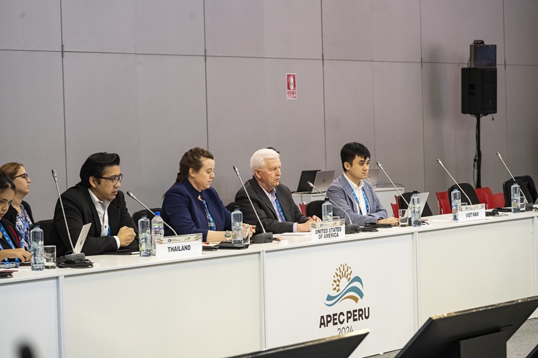 53563084976_de752ae21c_k