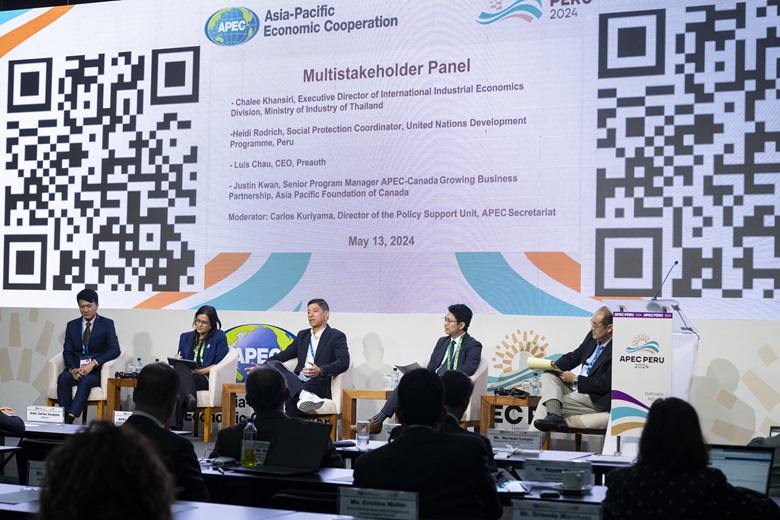 53718672826_0bf129c634_k