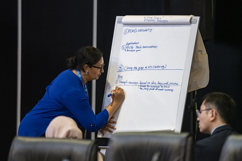 53560227914_a4e84ac631_k