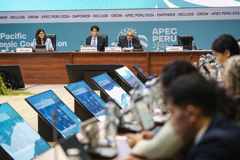 53557537442_f84bf169c7_k