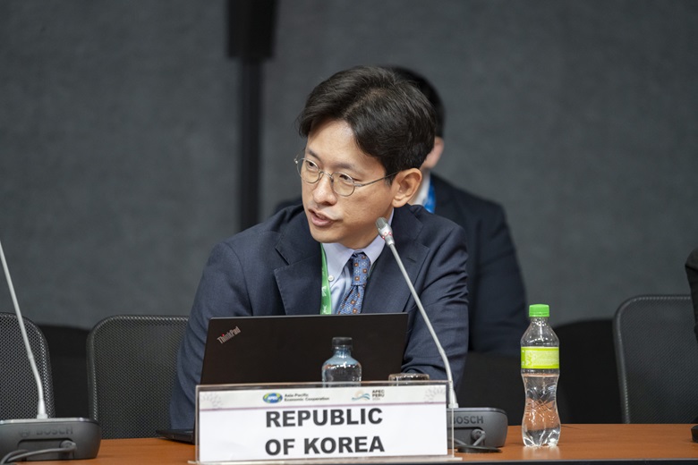 apc_7355_apec_53701940622_o